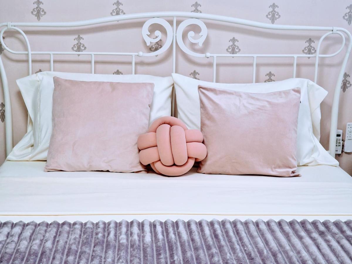 Kelly Guest House Πράγια Εξωτερικό φωτογραφία